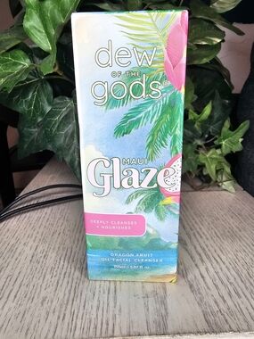 Dew of the Gods Maui Glaze Dragon Fruit Facial Cleanser - Pink & Green